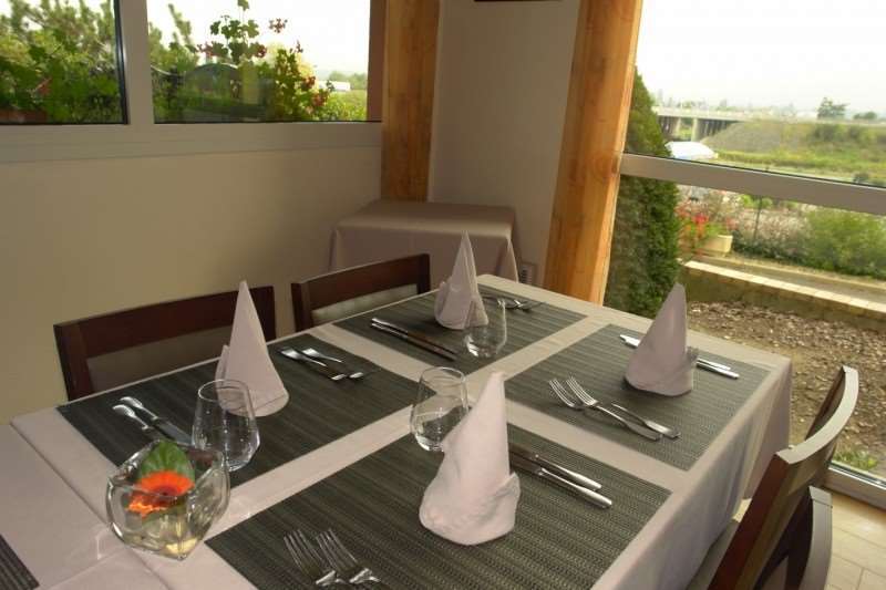 Brit Hotel Les Evens Saint-Saturnin  Restaurang bild